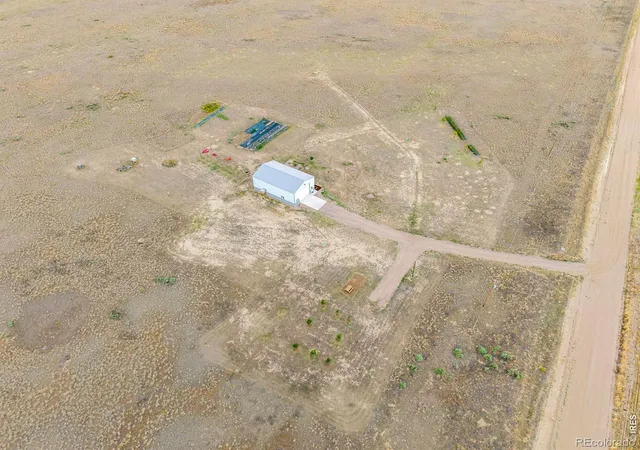 Photo 4 of House for sale at 13550 Deter Winters Rd, Byers, CO | MLS# IR1063551 | Listing updated on 2026-10-09