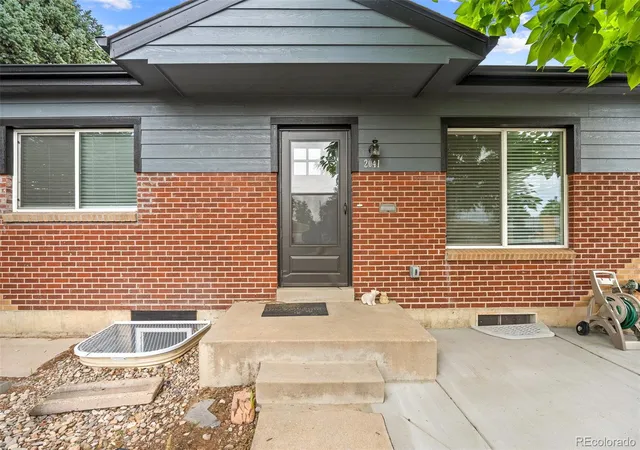 Photo 2 of Sale Pending at 2041 Samuel Dr, Denver, CO 80221 | MLS# 8377091 | Listing updated on 2026-09-17