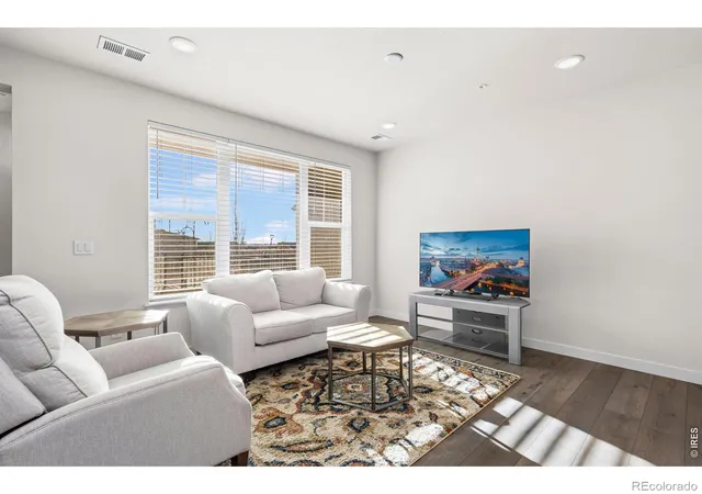 Photo 4 of Townhouse for sale at 330 High Point Dr #103, Longmont, CO 80504 | MLS# IR1063619 | Listing updated on 2026-09-22