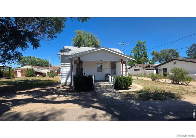 Photo 1 of Single family home for sale at 213 E 9th Avenue, Fort Morgan, CO 80701 | MLS# IR1064180 | Listing updated on 2026-09-17