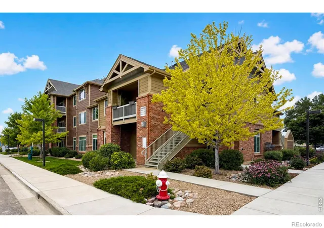 Photo 4 of Condo for sale at 804 Summer Hawk Dr #8104, Longmont, CO 80504 | MLS# IR1064259 | Listing updated on 2026-09-17