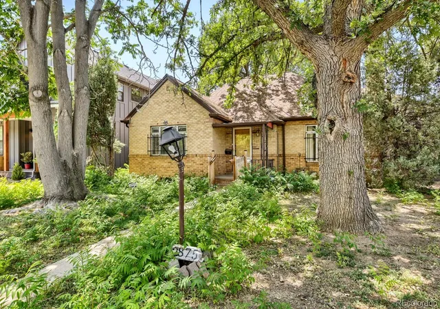Photo 2 of Single family home for sale at 2875 Holly St, Denver, CO 80207 | MLS# 8786257 | Listing updated on 2026-09-08