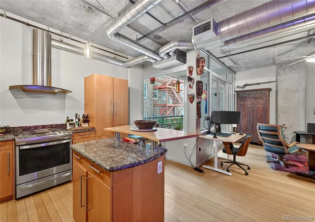 Listing Photo 4 - Condo for sale in building located at 1401 Wewatta St, Denver, CO 80202 - Unit #305