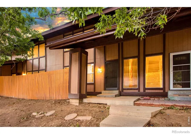 Photo 3 of Townhouse for sale at 3747 S Granby Way, Aurora, CO 80014 | MLS# IR1064479 | Listing updated on 2026-10-03