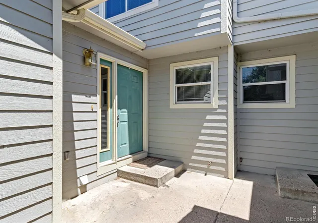 Photo 2 of Townhouse for sale at 2905 Neil Dr #2, Fort Collins, CO 80526 | MLS# IR1064596 | Listing updated on 2026-09-29