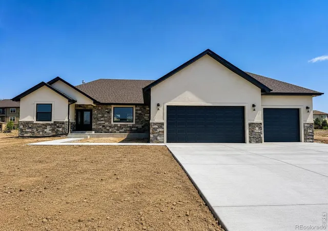 Photo 3 of Single family home for sale at 31 Lakeview Cir, Fort Morgan, CO 80701 | MLS# IR1064691 | Listing updated on 2026-09-17