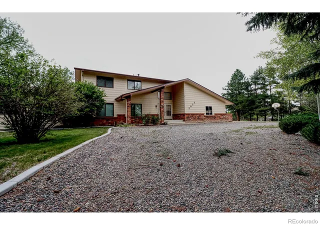 Photo 2 of Single family home for sale at 2033 River Glen Dr, Berthoud, CO 80513 | MLS# IR1065282 | Listing updated on 2026-09-17