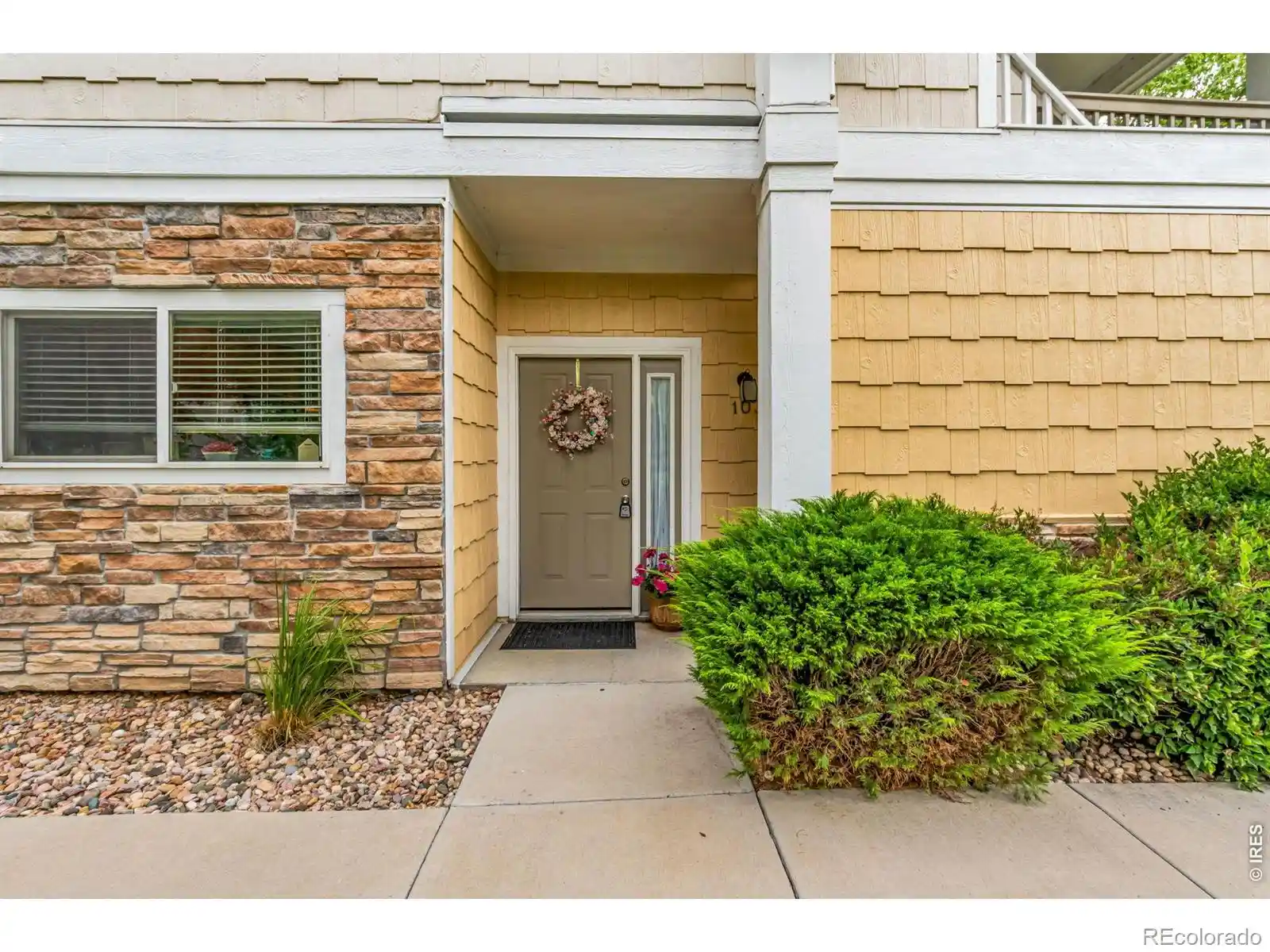 Listing Photo 2 - Condo for sale in 4715 Hahns Peak Dr located at 4715 Hahns Peak Dr, Loveland, CO 80538 - Unit #103