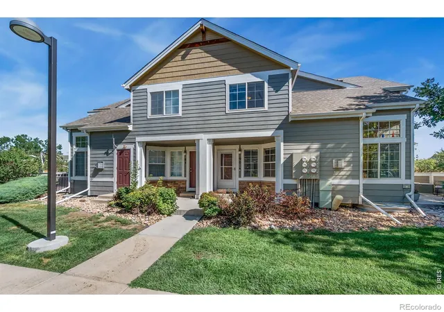 Photo 2 of Townhouse for sale at 805 Summer Hawk Dr #NN-90, Longmont, CO 80504 | MLS# IR1065572 | Listing updated on 2026-09-17