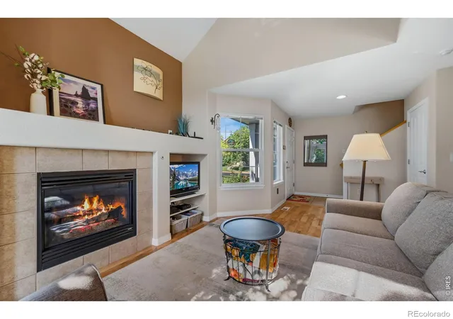 Photo 3 of Townhouse for sale at 805 Summer Hawk Dr #NN-90, Longmont, CO 80504 | MLS# IR1065572 | Listing updated on 2026-09-17