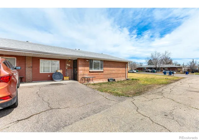 Listing Photo 4 - Condo for sale in building located at 27-29 Newland Ct, Lakewood, CO 80226