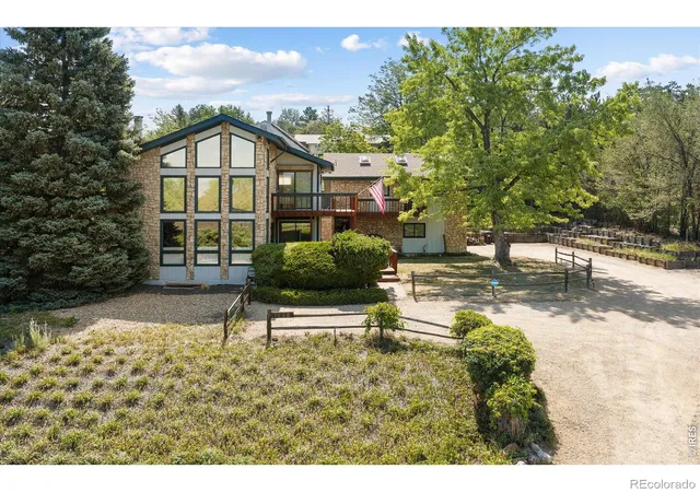 Photo 2 of Single family home for sale at 1032 Ridglea Way, Boulder, CO 80303 | MLS# IR1065995 | Listing updated on 2026-09-17