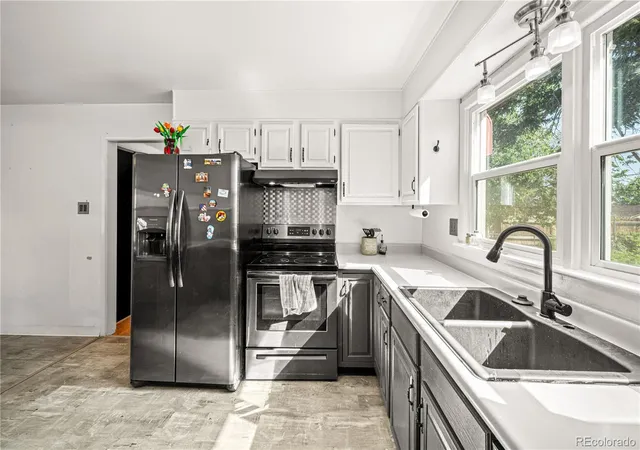 Photo 3 of Single family home for sale at 1528 Alexander Cir, Pueblo, CO 81001 | MLS# 8491582 | Listing updated on 2026-10-06