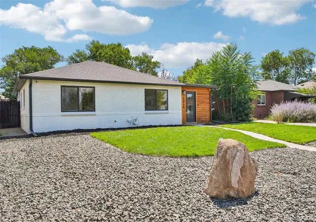 Photo 2 of Single family home for sale at 2850 Ivy St, Denver, CO 80207 | MLS# 7879357 | Listing updated on 2026-09-09