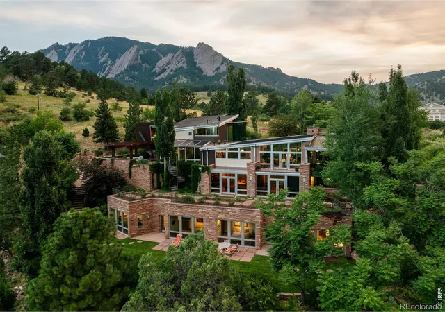 Photo 3 of Single family home for sale at 333 Bellevue Dr, Boulder, CO 80302 | MLS# IR1066504 | Listing updated on 2026-09-17