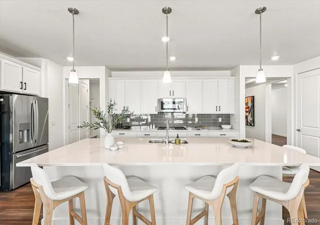 Photo 4 of Single family home for sale at 22441 E Narrowleaf Cir, Aurora, CO 80016 | MLS# 4635754 | Listing updated on 2026-09-29