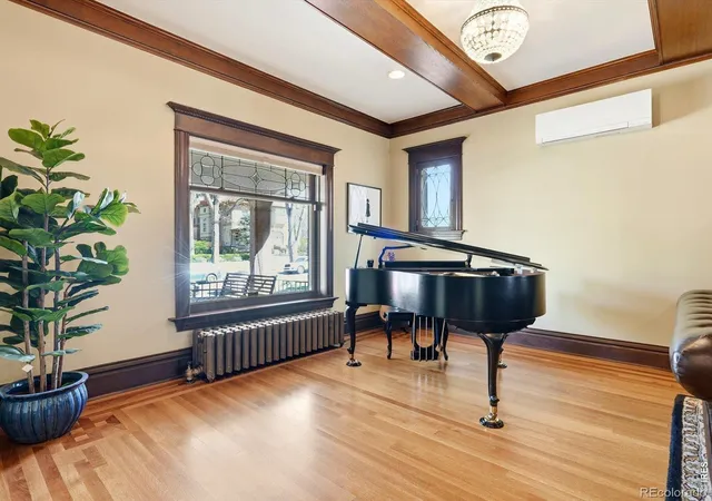 Photo 4 of Single family home for sale at 1121 N Humboldt St, Denver, CO 80218 | MLS# IR1066882 | Listing updated on 2026-09-23