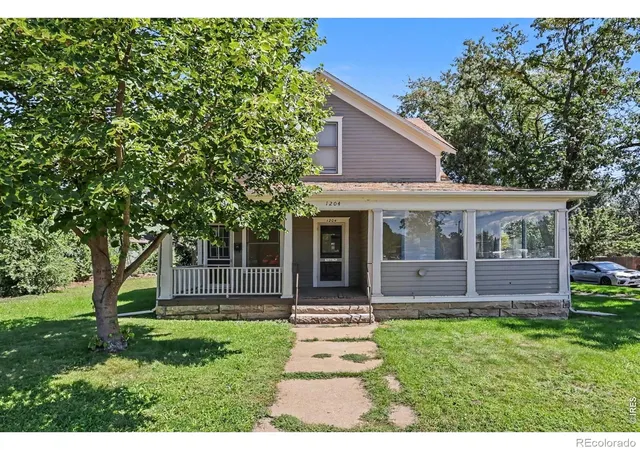 Photo 1 of House for sale at 1204 N Lincoln Ave, Loveland, CO 80537 | MLS# IR1067109 | Listing updated on 2026-10-18