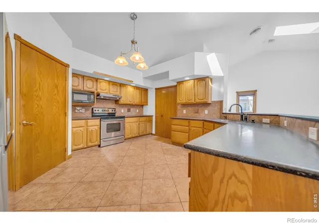Photo 4 of Single family home for sale at 1617 Zachary Dr, Sterling, CO 80751 | MLS# IR1067545 | Listing updated on 2026-09-30