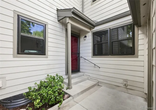 Photo 1 of Townhouse for sale at 7925 W Layton Ave #302, Littleton, CO 80123 | MLS# 4587741 | Listing updated on 2026-09-16
