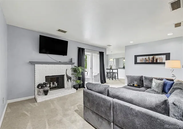 Listing Photo 5 - Condo for sale in building located at 7256 S Xenia Cir, Centennial, CO 80112 - Unit #F