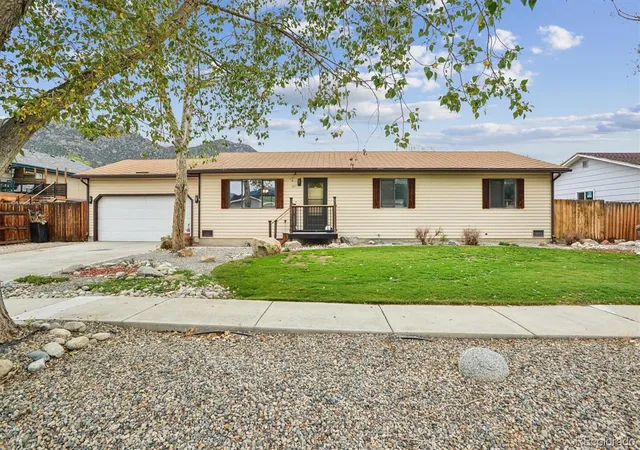Photo 2 of Single family home for sale at 105 Surrey St, Buena Vista, CO 81211 | MLS# 4991840 | Listing updated on 2026-09-26