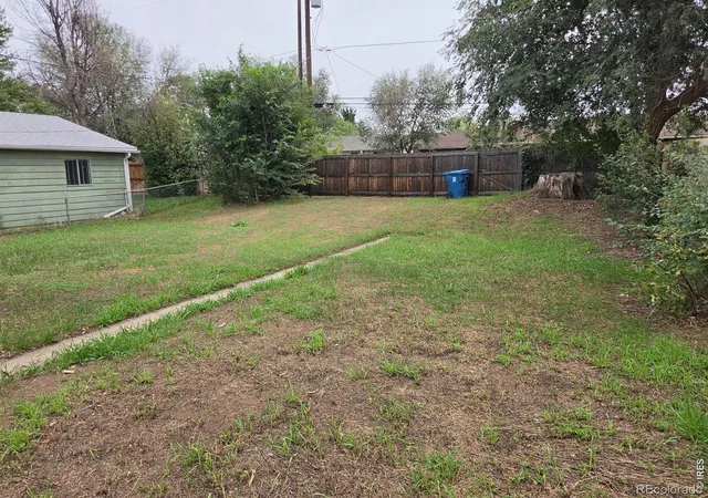 Photo 2 of Single family home for sale at 3754 S Inca St, Englewood, CO 80110 | MLS# IR1067654 | Listing updated on 2026-09-17