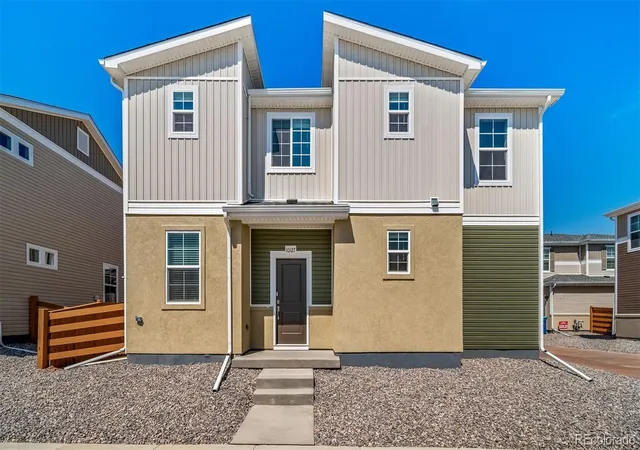 Photo 1 of Single family home for sale at 10122 Salem Ct, Commerce City, CO 80022 | MLS# 7077474 | Listing updated on 2026-09-23
