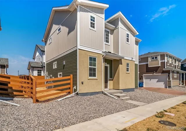 Photo 2 of Single family home for sale at 10122 Salem Ct, Commerce City, CO 80022 | MLS# 7077474 | Listing updated on 2026-09-23