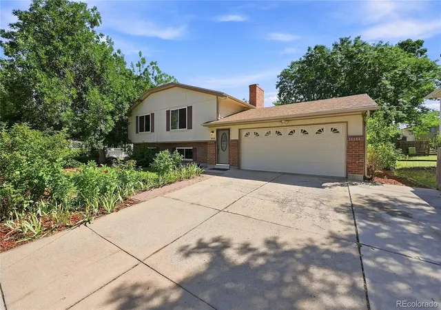 Single family home for sale at 4640 S Everett St, Littleton, CO 80123 | MLS# 5009467