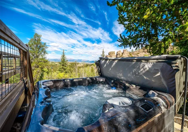 Photo 2 of Sale Pending at 505 Palomino Dr, Jefferson, CO 80456 | MLS# 6684839 | Listing updated on 2026-09-17