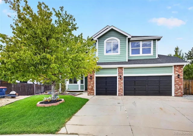 Photo 2 of Single family home for sale at 1415 Snowberry Ln, Broomfield, CO 80020 | MLS# 7118079 | Listing updated on 2026-09-16