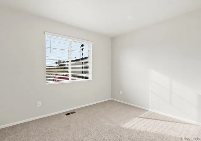 Photo 3 of Single family home for sale at 1242 Spring Crk Dr, Windsor, CO 80550 | MLS# 7654110 | Listing updated on 2026-10-06