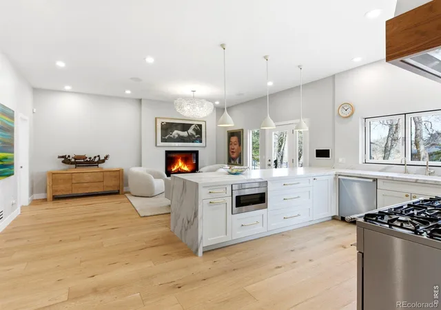 Photo 3 of Single family home for sale at 3716 Wonderland Hl Ave, Boulder, CO 80304 | MLS# IR1068047 | Listing updated on 2026-09-17