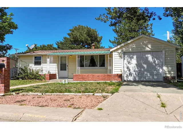 Photo 1 of Single family home for sale at 1215 Eaton St, Brush, CO 80723 | MLS# IR1068121 | Listing updated on 2026-09-17