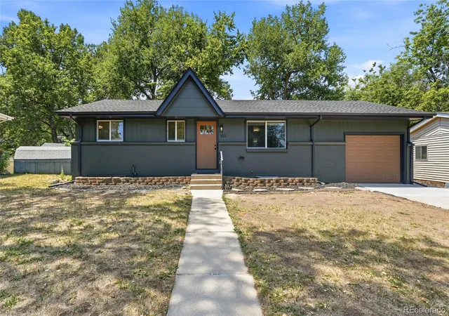 Photo 2 of Single family home for sale at 383 S Robb Way, Lakewood, CO 80226 | MLS# 4934998 | Listing updated on 2026-09-09