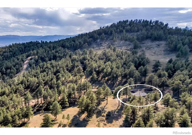 Photo 3 of Single family home for sale at 3723 Blue Mountain Trl, Lyons, CO 80540 | MLS# IR1068266 | Listing updated on 2026-09-17