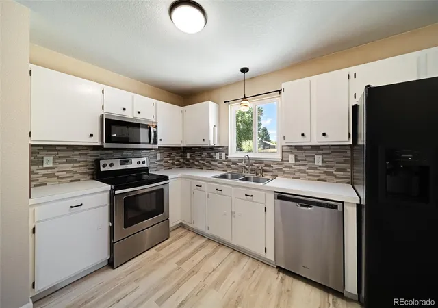 Photo 2 of Single family home for sale at 509 Ash St, Fort Morgan, CO 80701 | MLS# 3618238 | Listing updated on 2026-09-17