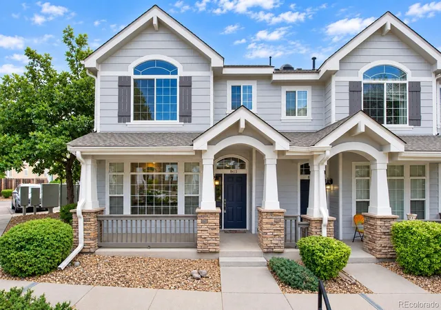 Photo 4 of Townhouse for sale at 8415 Stonybridge Cir, Highlands Ranch, CO 80126 | MLS# 2825047 | Listing updated on 2026-10-05
