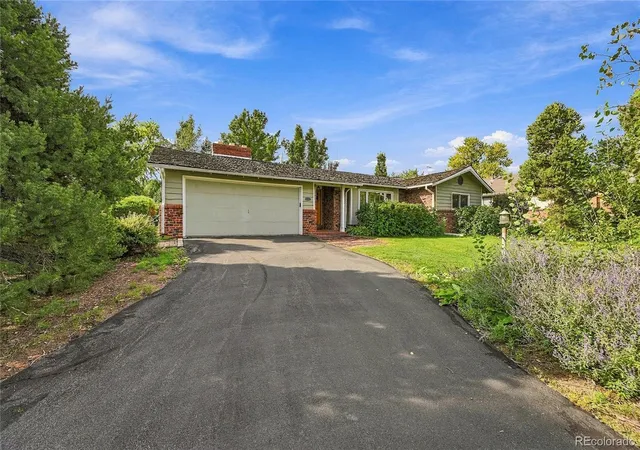 Photo 1 of Single family home for sale at 6852 W Eldorado Pl, Lakewood, CO 80227 | MLS# 2323260 | Listing updated on 2026-10-16