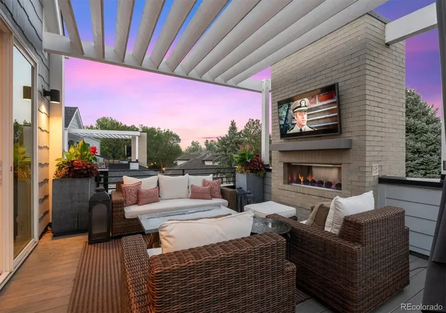 Townhouse for sale at 888 S Valentia St #104, Denver, CO 80247 | MLS# 8871790