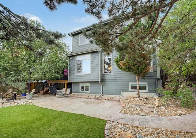 Photo 3 of Sale Pending at 9230 Lark Sparrow Dr, Highlands Ranch, CO 80126 | MLS# 3991537 | Listing updated on 2026-09-21