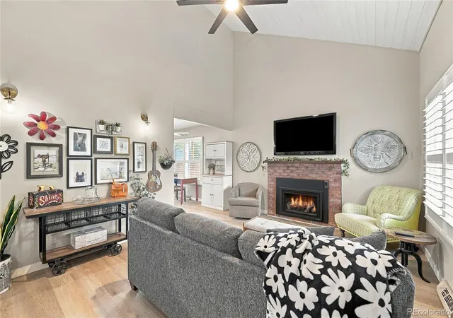 Photo 4 of Townhouse for sale at 7098 S Knls Way, Centennial, CO 80122 | MLS# 4095957 | Listing updated on 2026-09-17