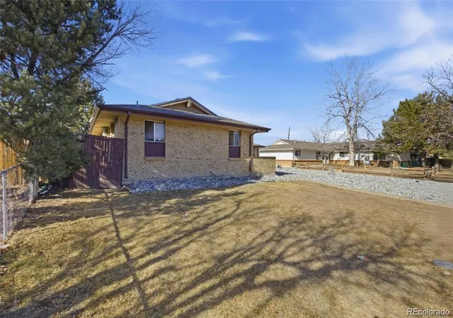Photo 3 of House for sale at 43 Lansing St, Aurora, CO 80010 | MLS# 7269888 | Listing updated on 2026-09-17