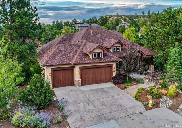 Photo 3 of Single family home for sale at 2713 Hawk Point Ct, Castle Rock, CO 80104 | MLS# 2472053 | Listing updated on 2026-09-18