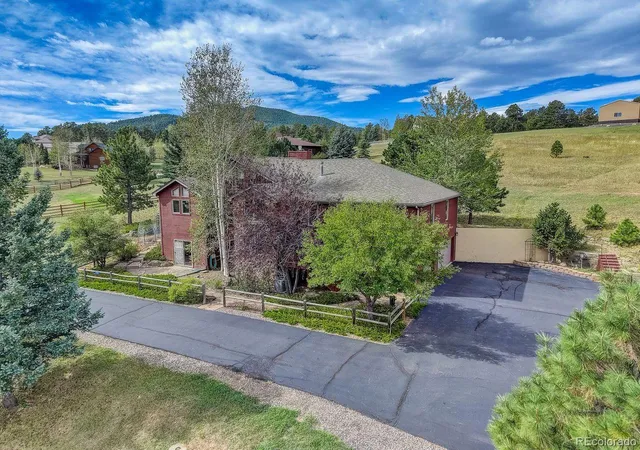 Photo 3 of Single family home for sale at 7307 Settlers Dr, Morrison, CO 80465 | MLS# 4770325 | Listing updated on 2026-09-23