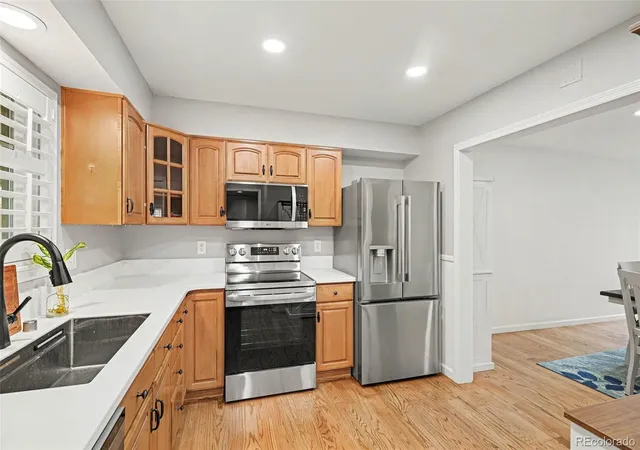 Photo 2 of Townhouse for sale at 5253 S Jellison St, Littleton, CO 80123 | MLS# 3292363 | Listing updated on 2026-09-16