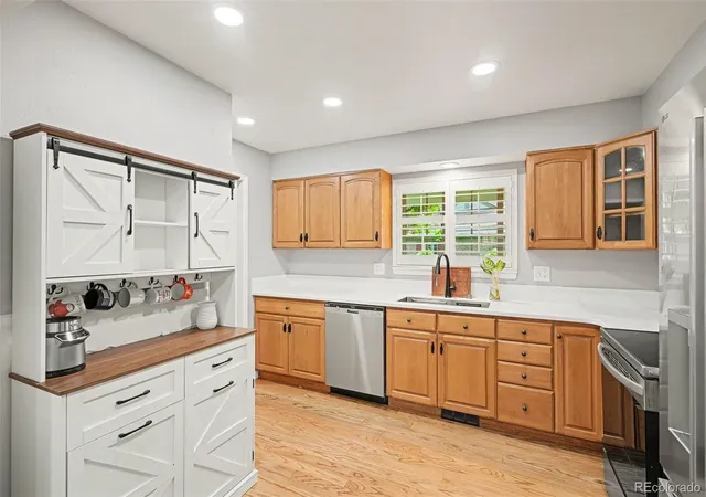 Photo 3 of Townhouse for sale at 5253 S Jellison St, Littleton, CO 80123 | MLS# 3292363 | Listing updated on 2026-09-16