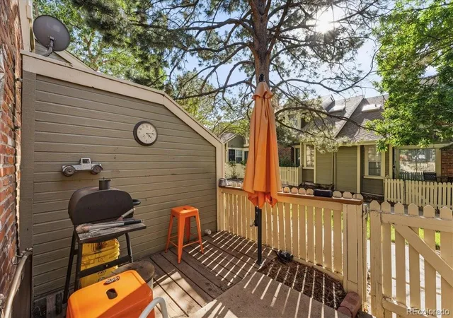 Photo 3 of Townhouse for sale at 2011 S Helena St #D, Aurora, CO 80013 | MLS# 8414117 | Listing updated on 2026-09-18
