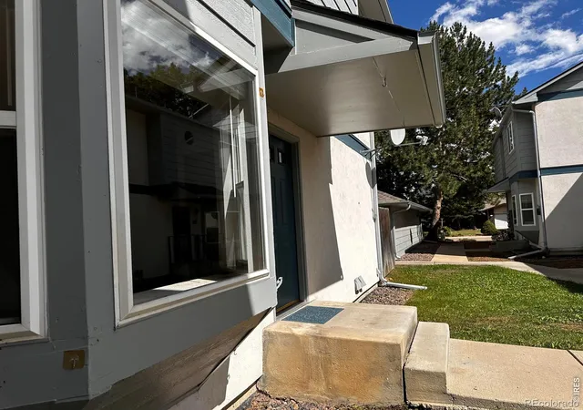 Photo 4 of Condo for sale at 2207 Emery St #C, Longmont, CO 80501 | MLS# IR1068759 | Listing updated on 2026-09-17